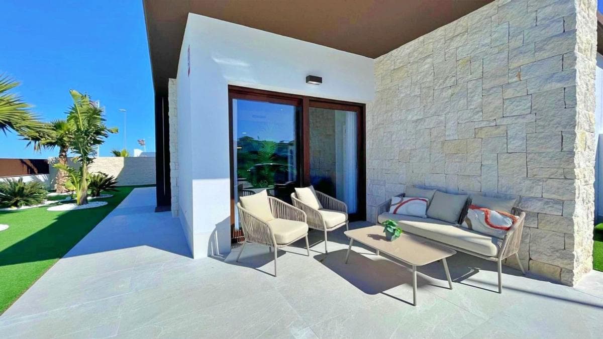 Venta de chalet adosado en Melón s/n , Orihuela photo 4