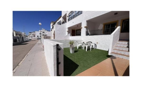 Sale of flat in Calle Ciruelo, Orihuela
photo 1