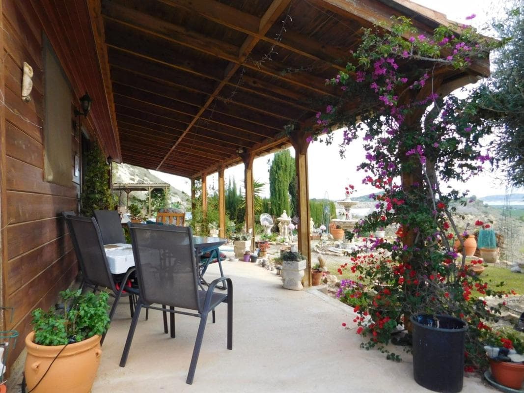Sale of independent chalet in Desamparados-Hurchillo-Torremendo, Orihuela
photo 4