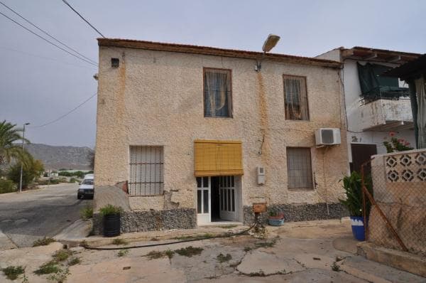 Chalet independiente en venta en La Murada-Los Vicentes, Orihuela
photo 1