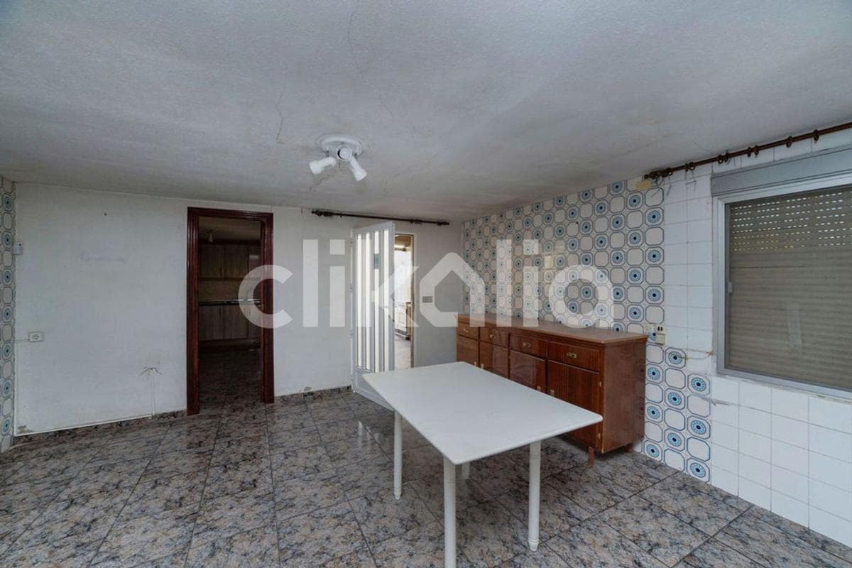 Propiedades en venta y alquiler en España photo 5