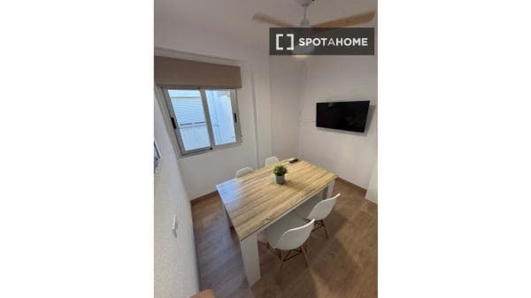 Habitación en Calle Hornillo de Cartuja, Granada thumbnail 2