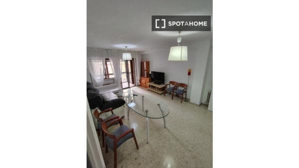 Habitación en piso compartido en alquiler, Centro-Sagrario, Granada thumbnail 2