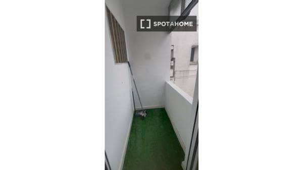 Piso en alquiler en C. de Ángel Múgica , Madrid photo 1