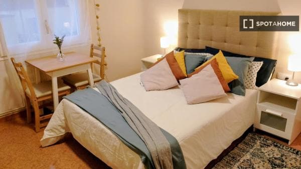 Habitación en piso compartido en sant cugat del vallès photo 1