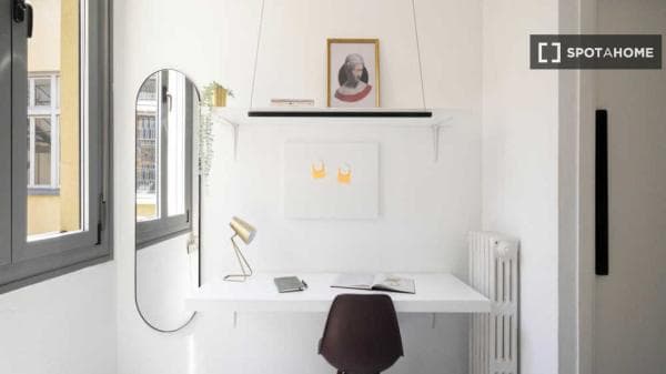 Habitación en piso compartido en alquiler, Justicia, Madrid photo 1