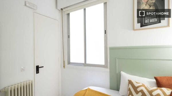 Habitación en piso compartido en alquiler, Justicia, Madrid photo 1