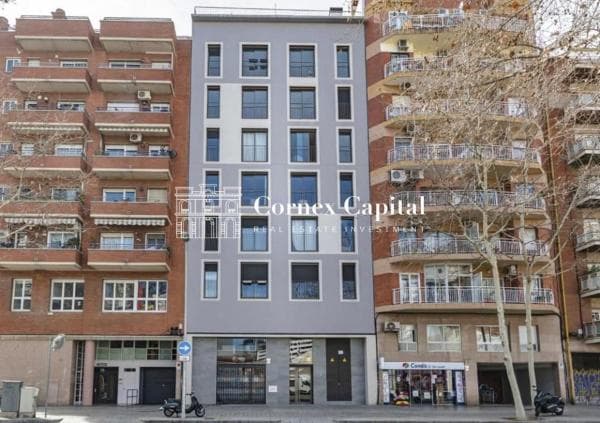 Venta de piso en Calle Bac de Roda, 81, Barcelona
photo 1