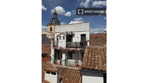 Piso en alquiler en Calle de los Cabestreros , Madrid thumbnail 2