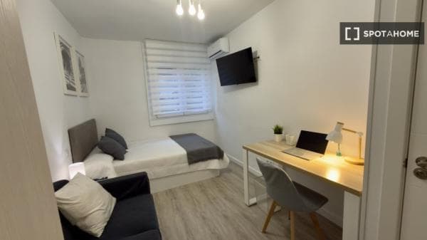 Habitación en piso compartido en Getafe photo 1