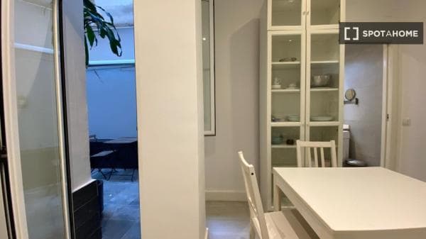 Piso en alquiler en , Madrid thumbnail 2
