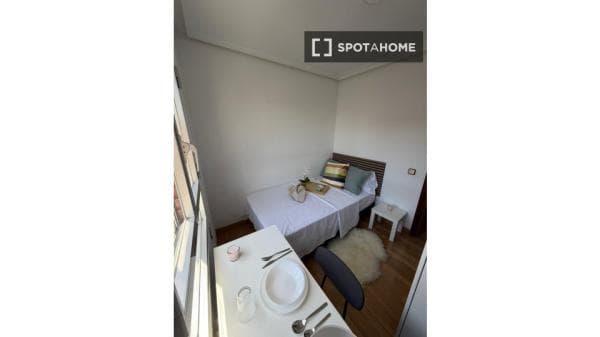 Habitación en alquiler en Leganés, Madrid thumbnail 2