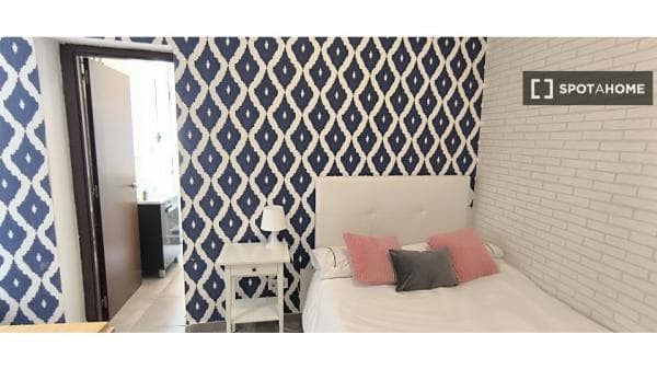 Estudio en alquiler en Calle de Barcelona, Madrid thumbnail 2
