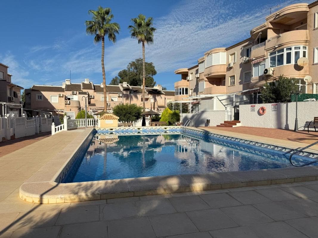 Venta de chalet adosado en Avenida de Francia , Pilar de la Horadada photo 4