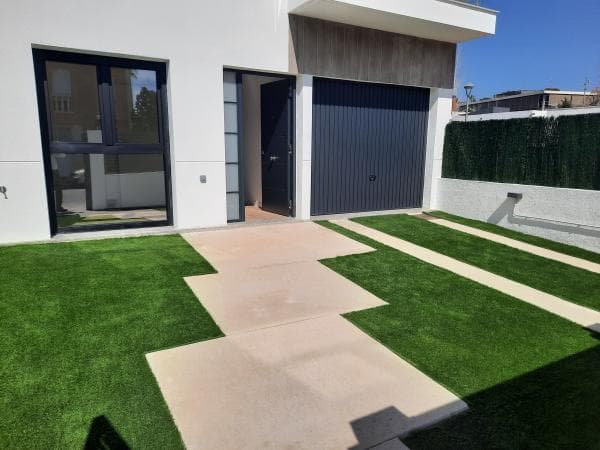 MORERAS HOMES thumbnail 1