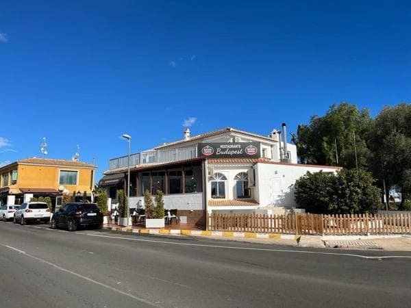 Local en Barrio Pueblo Bravo photo 1