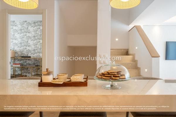 Chalet pareado en Avenida De China, 27, Pizarrillo - El Retiro, Málaga thumbnail 2