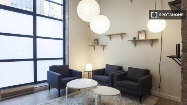Apartment for rent in Carrer de Zamora , Barcelona thumbnail 2