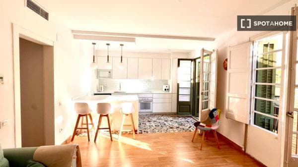 Apartment for rent in Carrer de Roger de Flor , Barcelona thumbnail 1