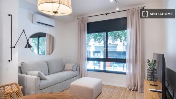 Apartment for rent in C. de Sicília , Barcelona thumbnail 1