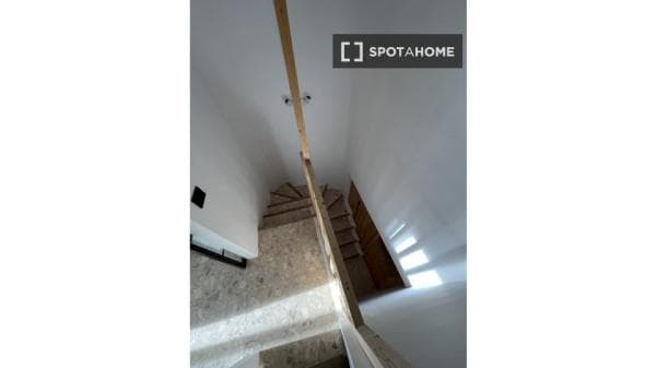 Piso en alquiler en Calle Cornical , santa_cruz_de_tenerife thumbnail 1