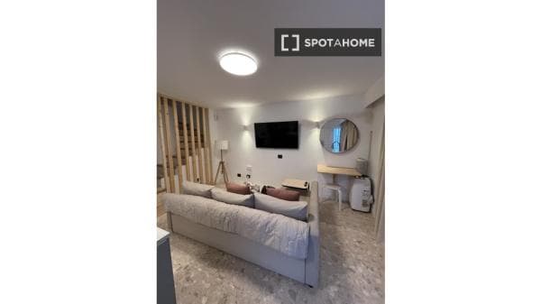 Piso en alquiler en Calle Cornical , santa_cruz_de_tenerife thumbnail 2