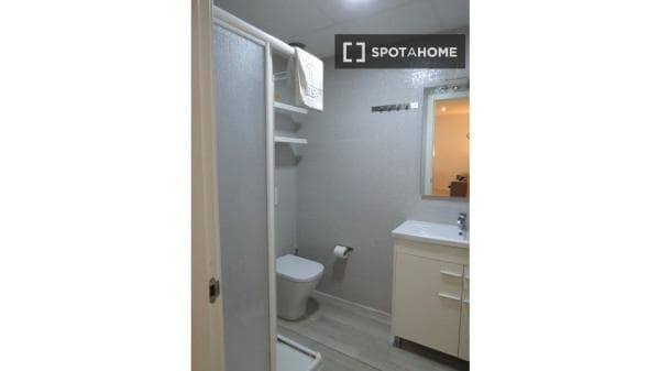 Studio for rent in Carrer de Sant Antoni, Valencia photo 1