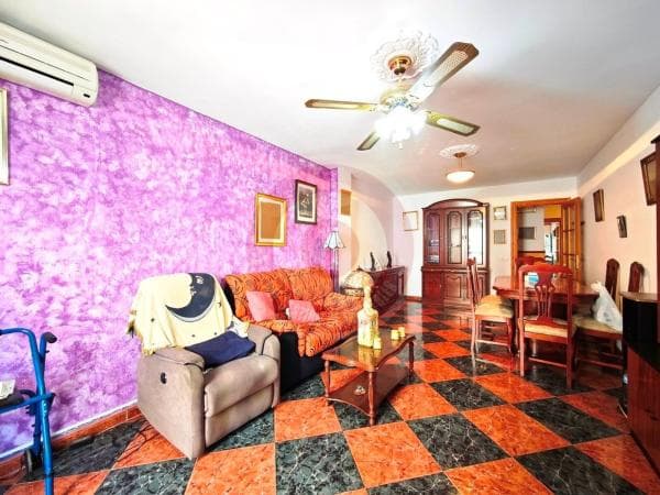 Продажа квартиры на Piso en Calle Canalejas, 10, Centro Ciudad - El Carmen, Vélez-Malaga, Велес-Малага
thumbnail 1