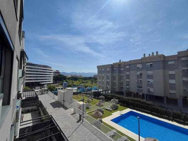 Продажа квартиры на Piso en Octavio Paz, El Atabal, Málaga, Малага
thumbnail 2