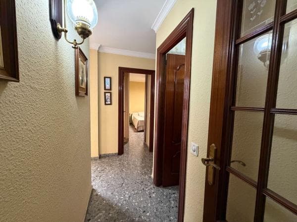 Продажа квартиры на Piso en Zona Hispanidad - Vivar Téllez, Vélez-Malaga, Велес-Малага
thumbnail 1