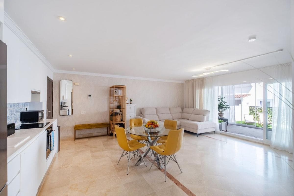 Venta de piso en Piso en Urbanizacion el Paraiso, El Paraíso, Benahavís, Benahavís
photo 5
