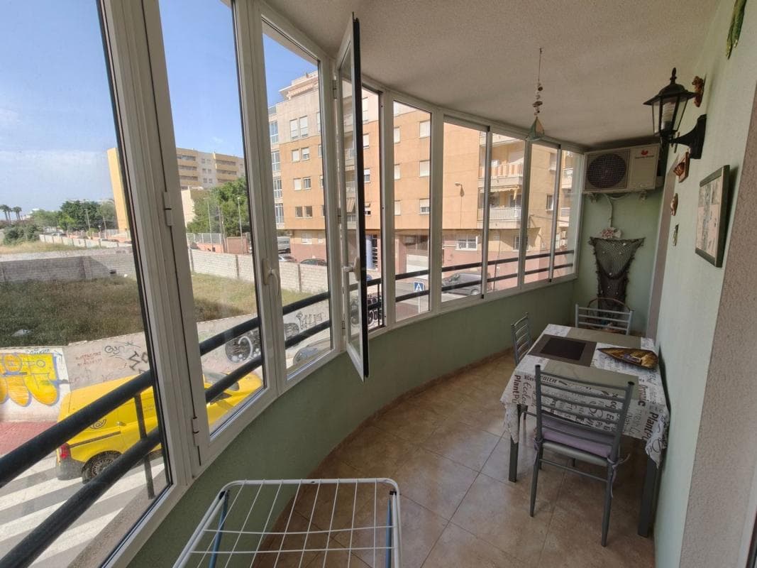 Venta de piso en Piso en Fuensanta, Antonio Machado, Torrevieja, Torrevieja
photo 3