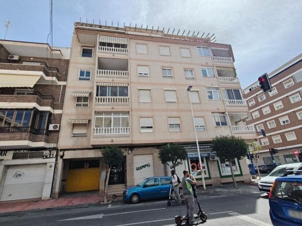 Sale of flat in Piso en Villa Madrid, Parque de las Naciones, Torrevieja, Torrevieja
thumbnail 1
