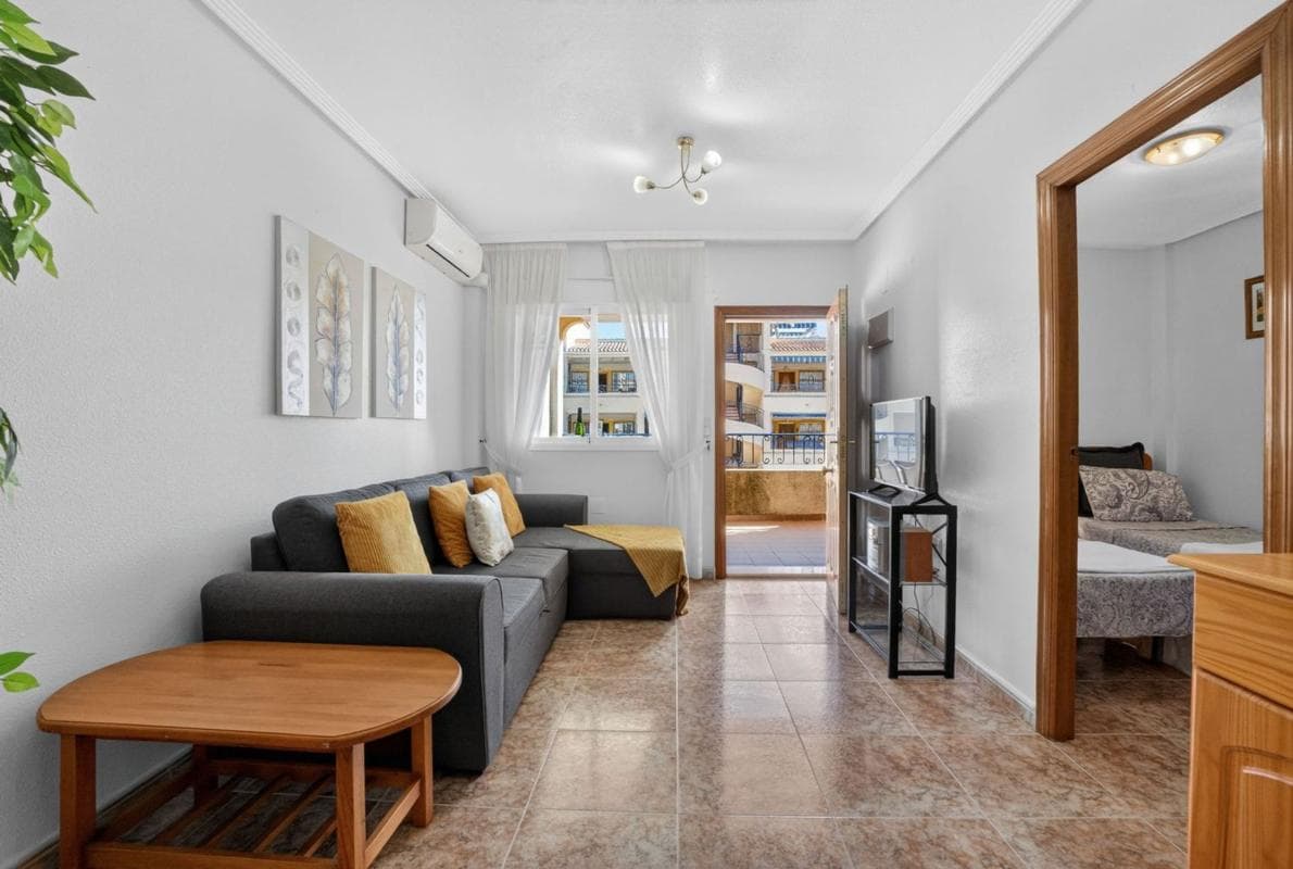 Venta de piso en Piso en Calle Abdelacies, 191, Los Balcones y los Altos, Orihuela, Orihuela
photo 4