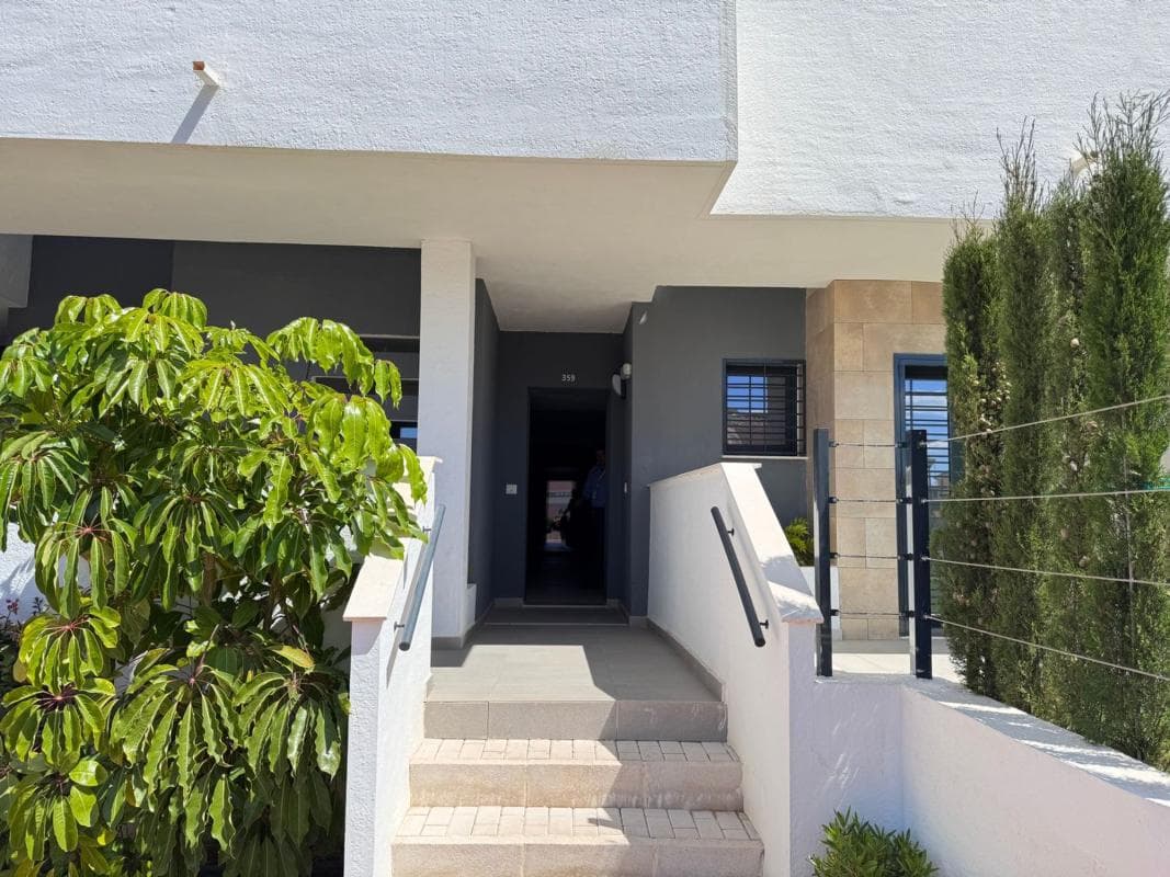 Venta de piso en Piso en Calle Pablo Picasso s/n, Playa Flamenca, Orihuela, Orihuela
photo 2