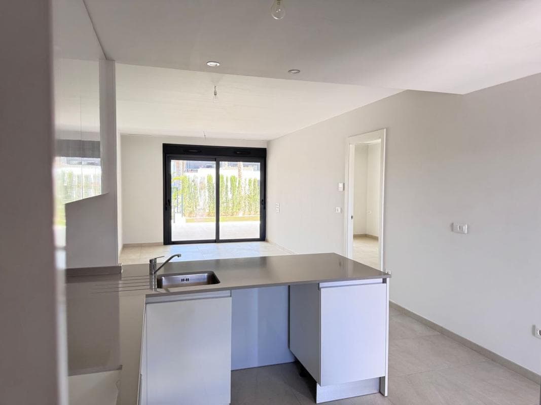 Venta de piso en Piso en Calle Pablo Picasso s/n, Playa Flamenca, Orihuela, Orihuela
photo 4