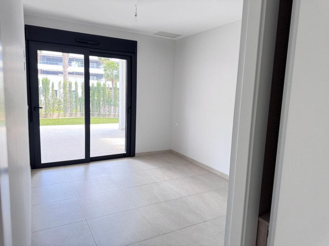 Venta de piso en Piso en Calle Pablo Picasso s/n, Playa Flamenca, Orihuela, Orihuela
photo 5