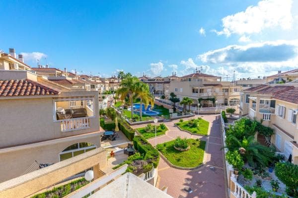 Chalet adosado en Plaza R-2 los Pinos, Zeniamar, Orihuela thumbnail 1