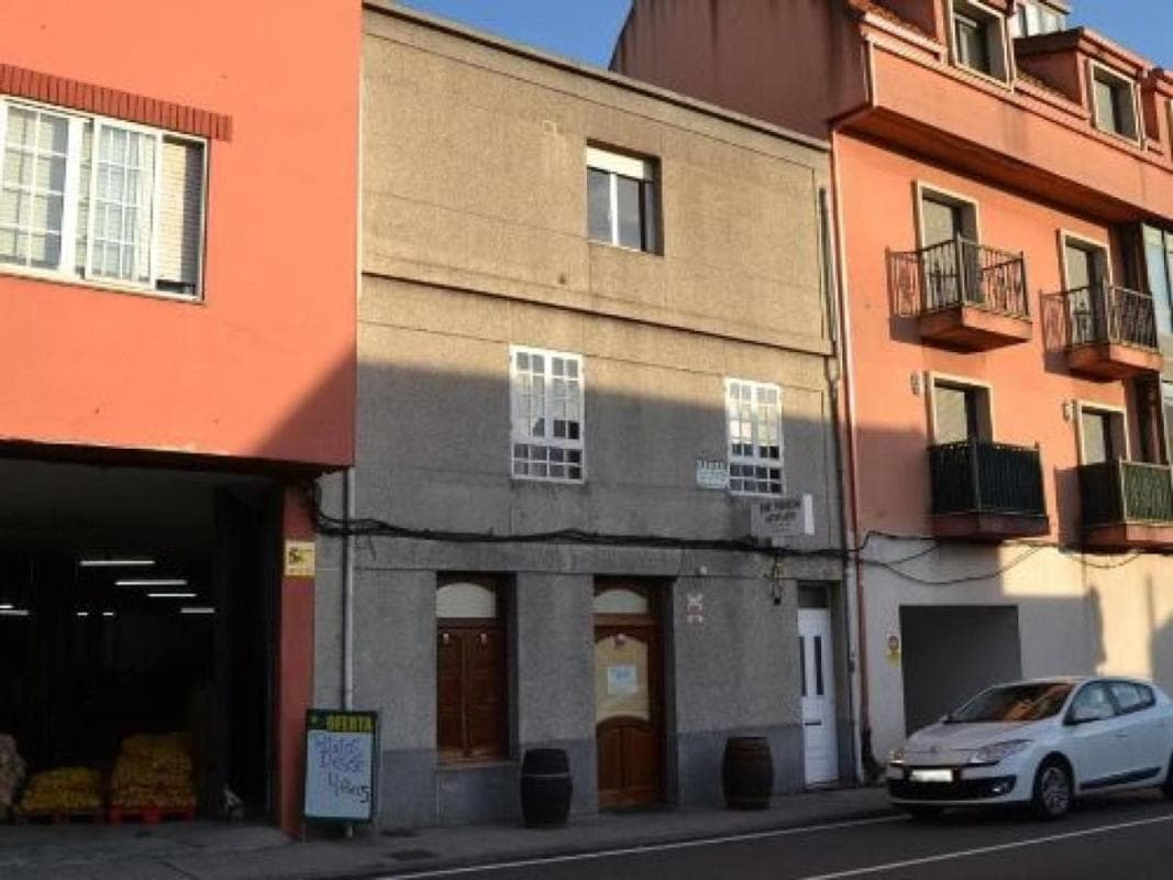 Properties for sale and rent in Spain photo 2