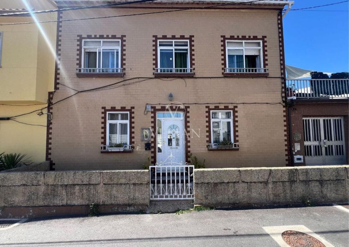 Properties for sale and rent in Spain photo 4