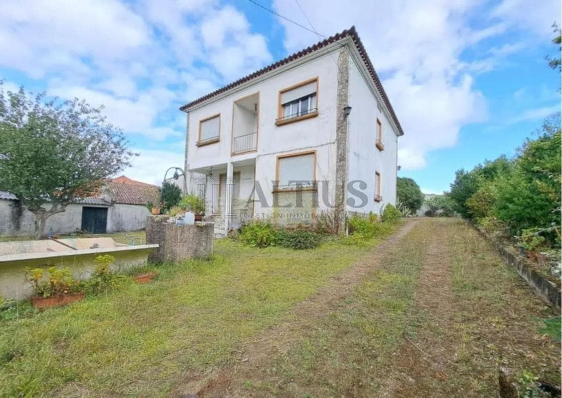 Properties for sale and rent in Spain photo 2
