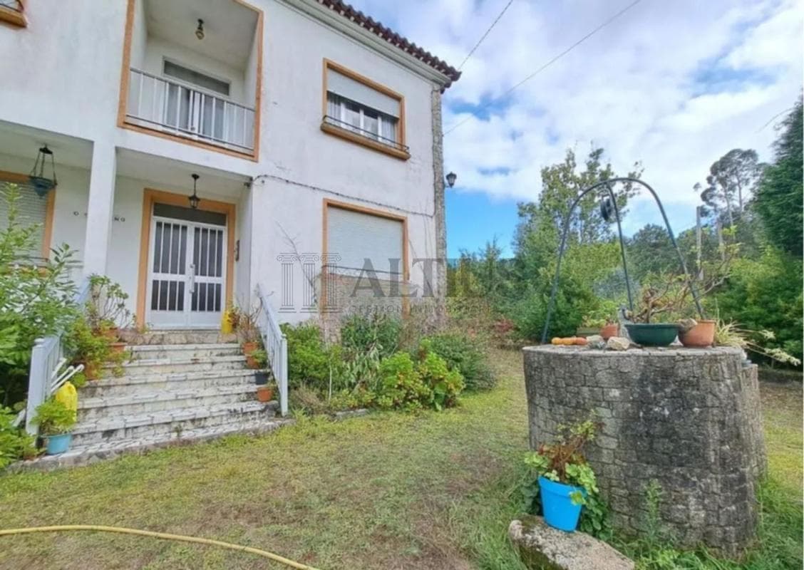Properties for sale and rent in Spain photo 4