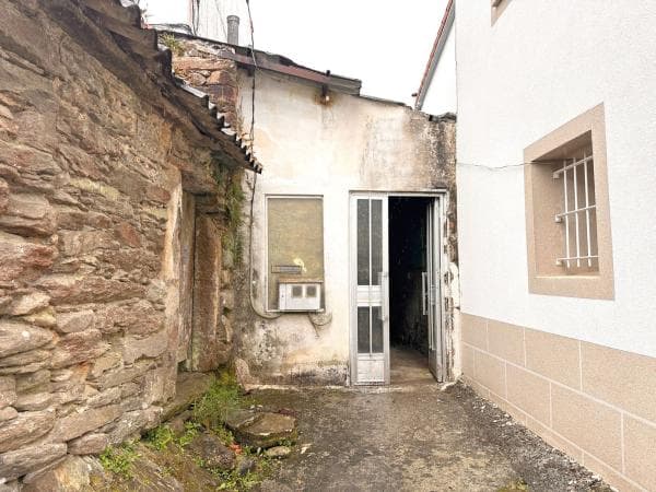 Chalet independiente en venta en Casa o chalet en Sarela Arriba, Campus norte - S.Caetano, Santiago de Compostela, Santiago de Compostela
thumbnail 2