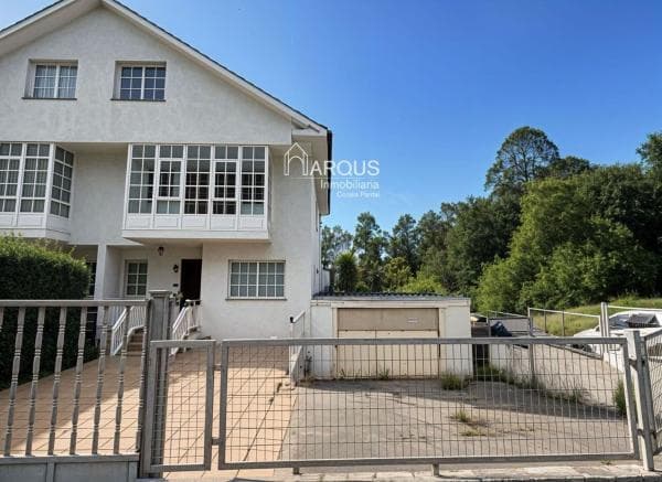 Casa o chalet independiente en Calle Codeseira, o Milladoiro, Ames thumbnail 1