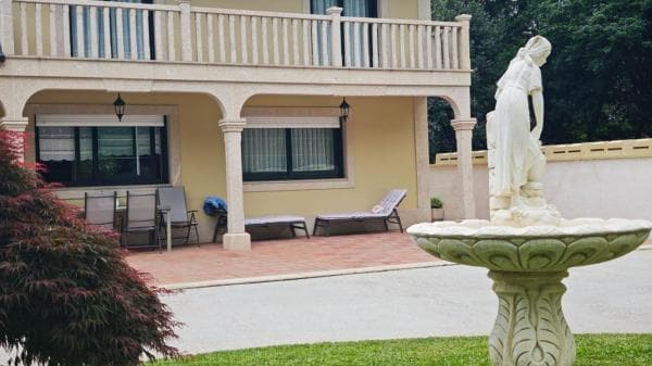 Casa o chalet independiente en Calle Rueiro, Bertamirans, Ames thumbnail 2