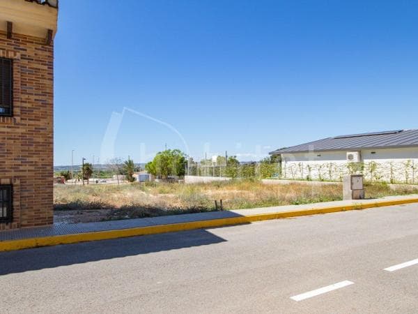 Terreno en Avenida Circunvalación, Los Montesinos thumbnail 1