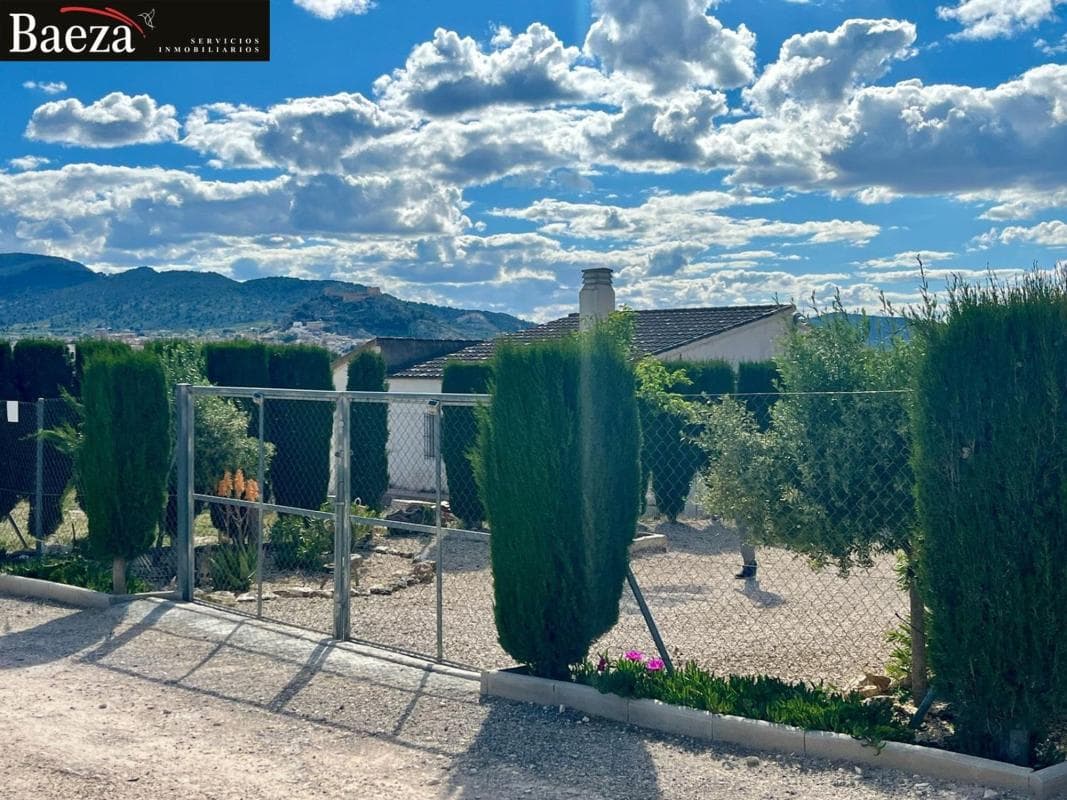 Terreno en venta en Castalla, Alicante photo 2