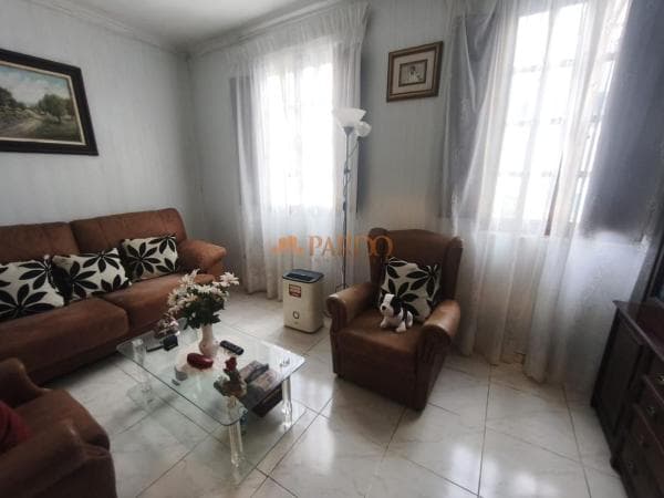 Chalet adosado en Alto del Castaño, Narón thumbnail 1
