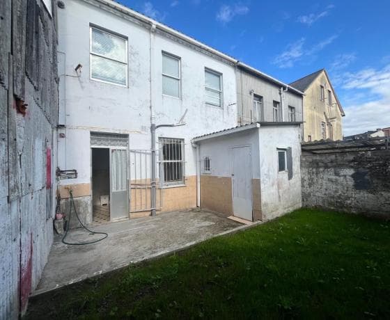 Chalet adosado en Porta Nova, Ferrol thumbnail 2