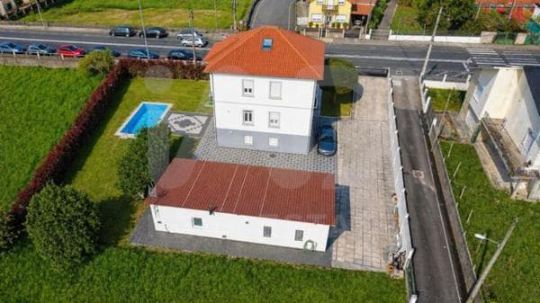 Chalet independiente en venta en Casa o chalet en Neda, Neda
thumbnail 2